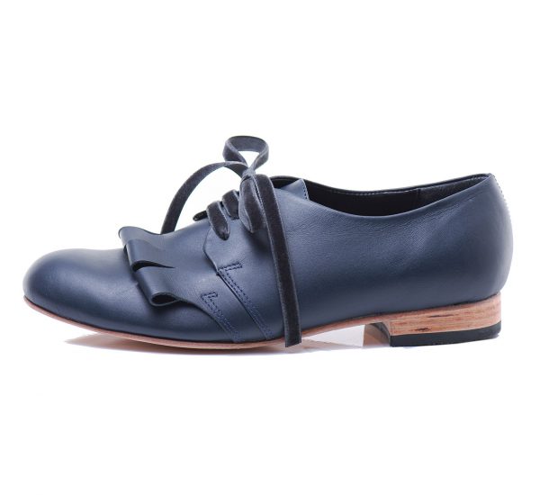 Navy blue leather lace up shoes by JUNE9